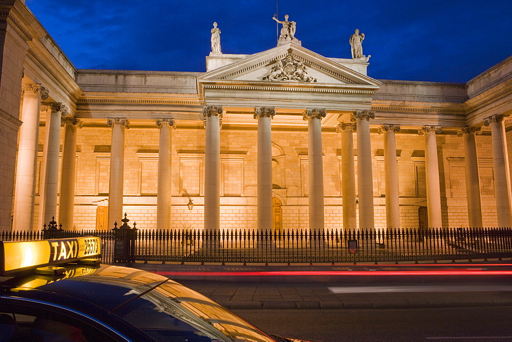 Bank of Ireland, evening, Dublin, Republic of Ireland, Europe