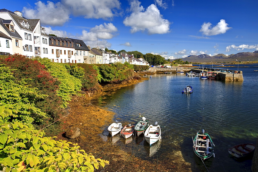 Roundstone, Connemara, County Galway, Connacht, Republic of Ireland, Europe