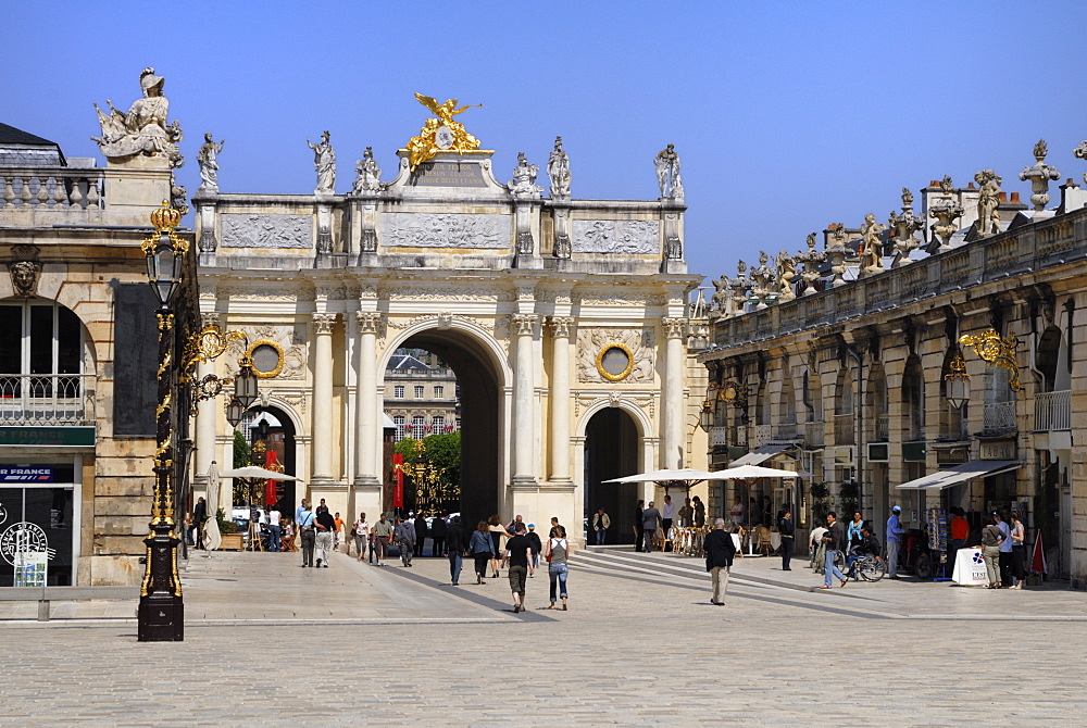 Arc de Triomphe, Place Stanislas, UNESCO World Heritage Site, Nancy, Lorraine, France, Europe