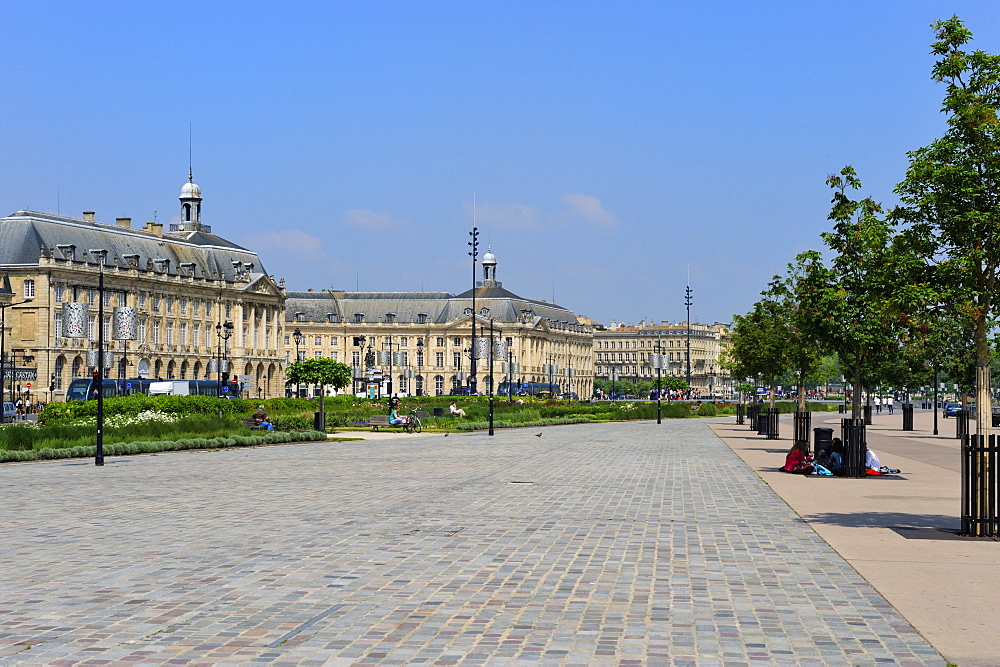 Quay Richelieu on the waterfront, Bordeaux, UNESCO World Heritage Site, Gironde, Aquitaine, France, Europe