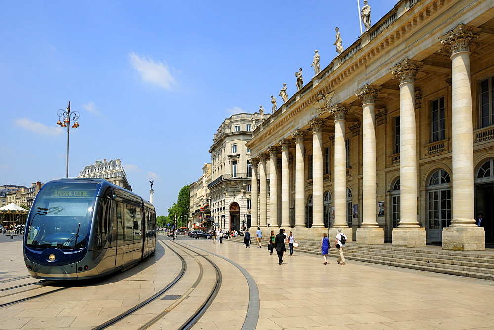 Le Grand Theatre, Place de la Comedie, Bordeaux, UNESCO World Heritage Site, Gironde, Aquitaine, France, Europe