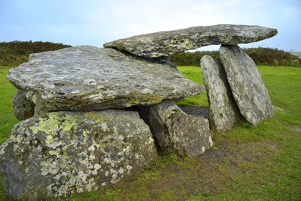 Stone Age Wedge Tomb, Altar, Wild Atlantic Way, County Cork, Munster, Republic of Ireland, Europe