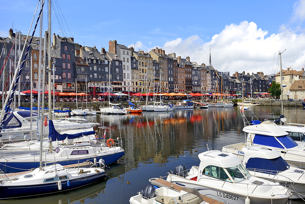 The Vieux Bassin, Old Harbour, St. Catherine's Quay, Honfleur, Calvados, Basse Normandie (Normandy), France, Europe