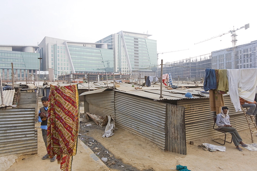 Construction workers' slum, Tech center 50km from Delhi at Gurgaon, Haryana state, India, Asia