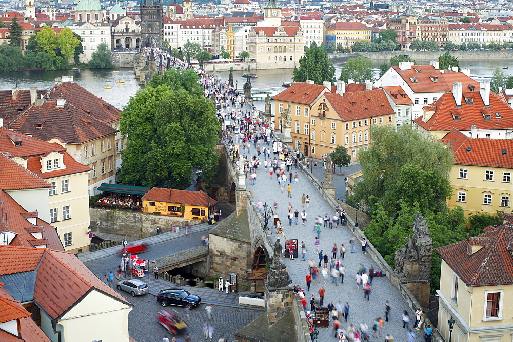 Charles Bridge, UNESCO World Heritage Site, Prague, Czech Republic, Europe