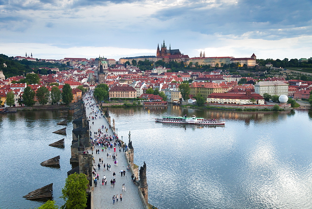 St. Vitus Cathedral, Charles Bridge, River Vltava and the Castle District, UNESCO World Heritage Site, Prague, Czech Republic, Europe