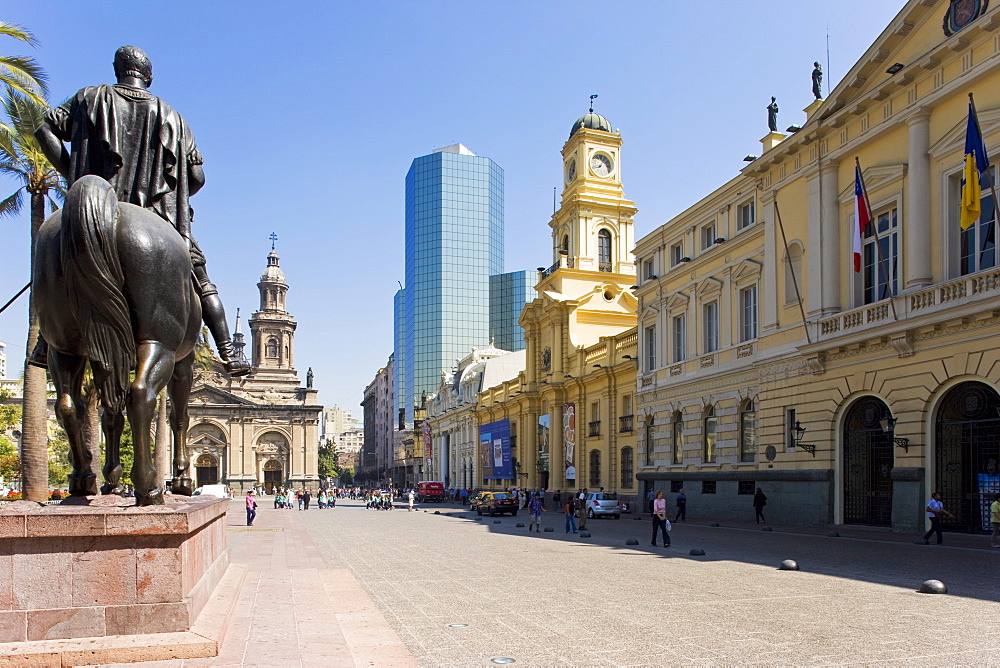 Equestrian statue of Don Pedro de Valdivia in front of the Museum Historico Nacional and Cathedral Metropolitana in Plaza de Armas, Santiago, Chile, South America