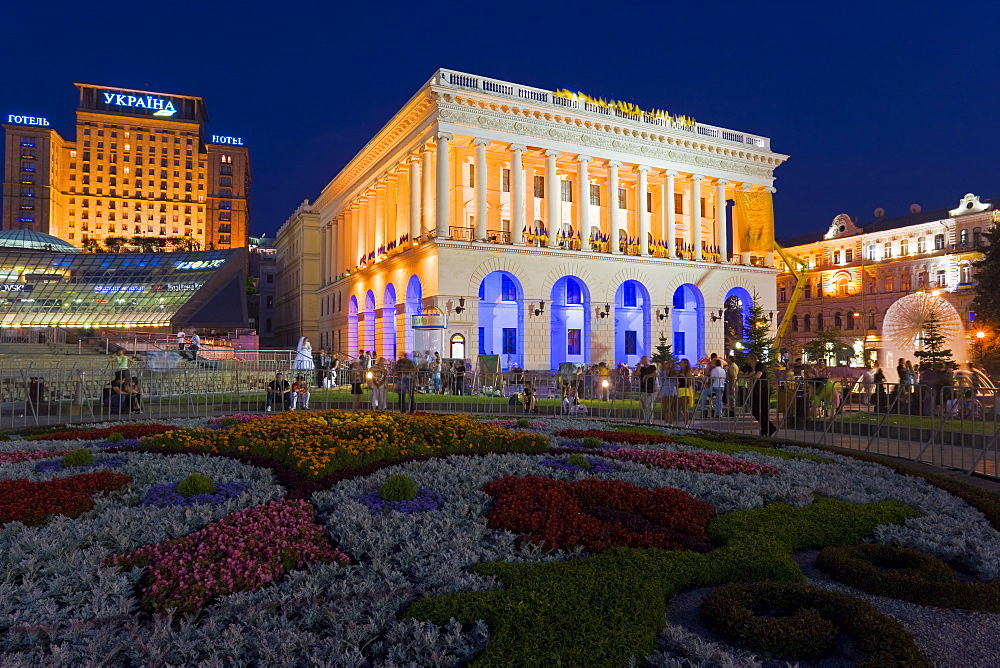 National Music Academy illuminated at night in Maidan Nezalezhnosti (Independence Square), Kiev, Ukraine, Europe