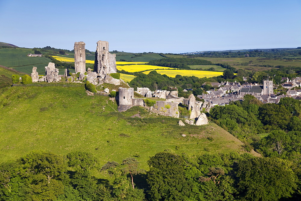 Corfe Castle, Corfe, Dorset, England, United Kingdom, Europe