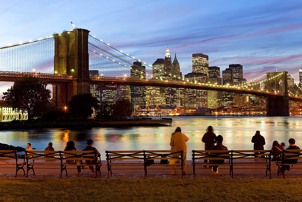 The Brooklyn Bridge spanning the East River between Brooklyn and Manhanttan, New York City, New York, United States of America, North America