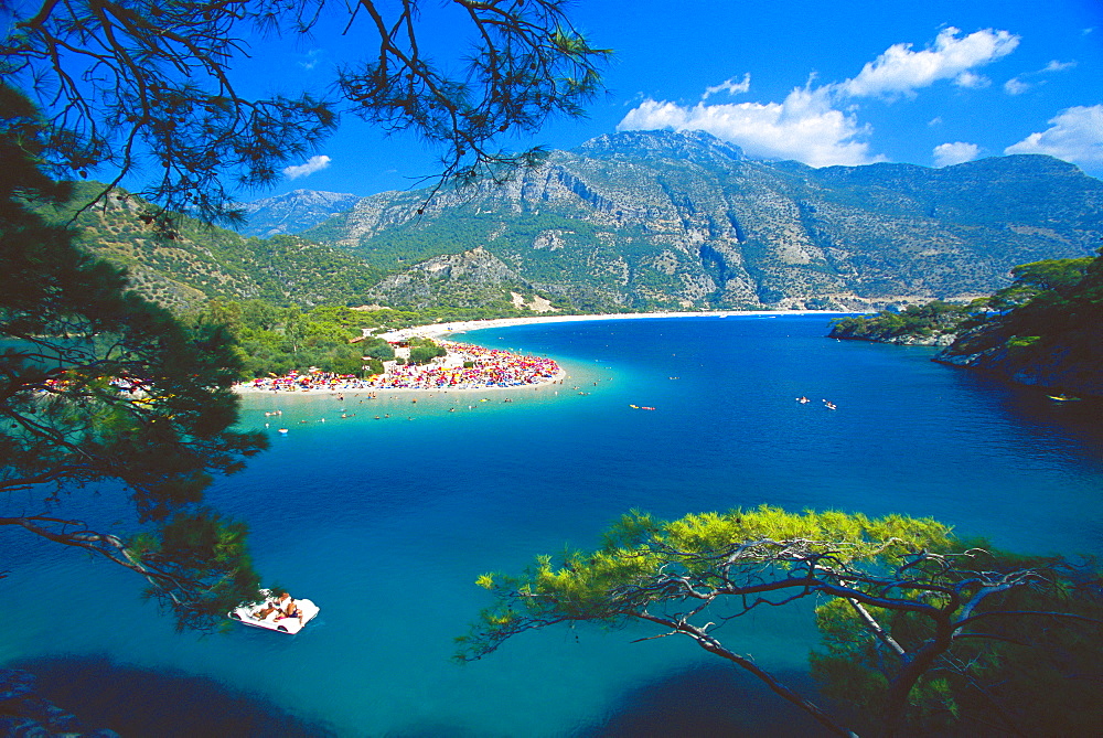 The Blue Lagoon, Bay of Oludeniz, Olu Deniz, near Fethiye, Anatolia, Turkey, Asia Minor, Eurasia