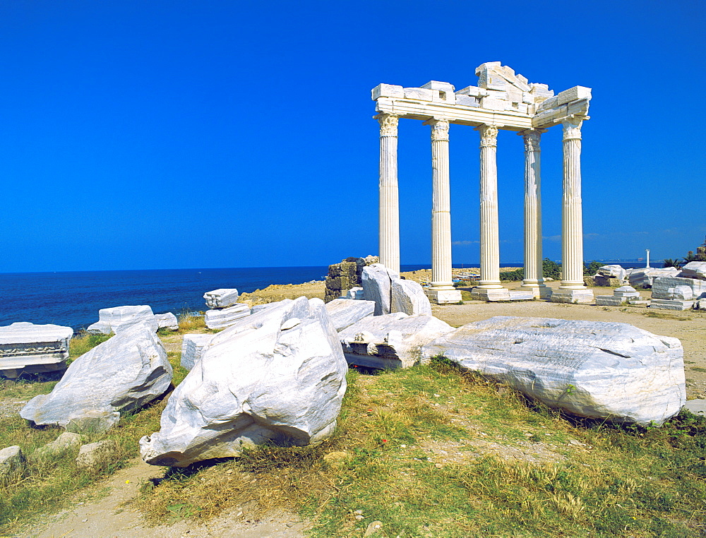 Roman ruins of the Temple of Apollo, Side, Anatalya Province, Anatolia, Turkey, Asia Minor, Eurasia