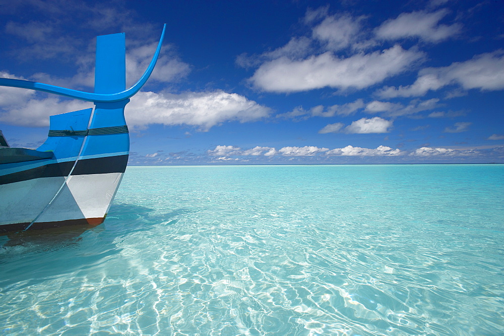 Bow of boat in shallow water, Maldives, Indian Ocean, Asia