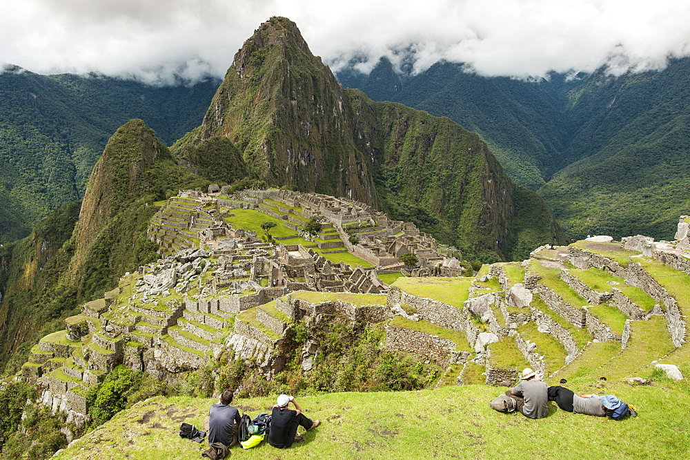 Machu Picchu, UNESCO World Heritage Site, near Aguas Calientes, Peru, South America