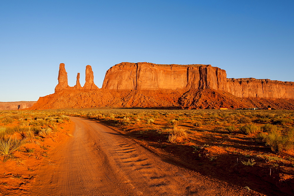 Three Sisters Mitchell Mesa, Monument Valley Navajo Tribal Park, Monument Valley, Utah, United States of America, North America