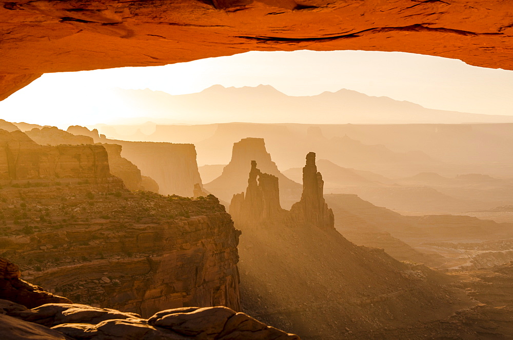 Mesa Arch, Canyonlands National Park, Utah, United States of America, North America