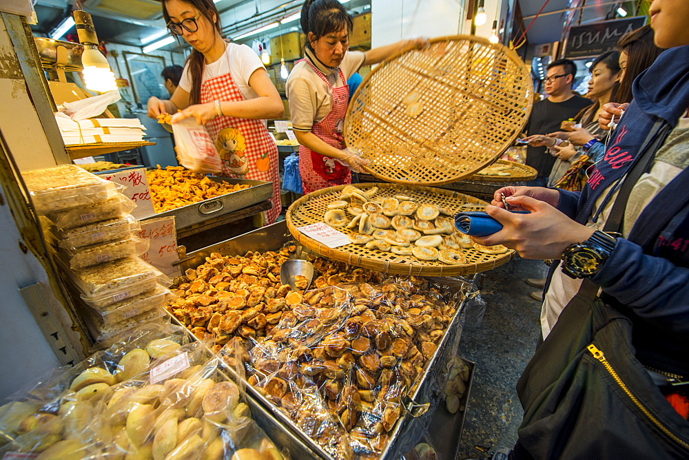 Nelson Street market, Mongkok, Kowloon, Hong Kong, China, Asia