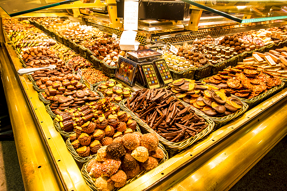 Biscuits and confectionery for sale at the Mercat de Sant Josep de la Boqueria, Barcelona's most famous market, Barcelona, Catalonia, Spain, Europe