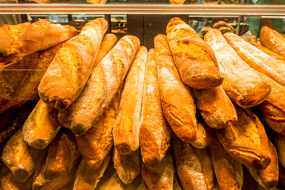 Bread for sale at the Mercat de Sant Josep de la Boqueria, Barcelona's most famous market, Barcelona, Catalonia, Spain, Europe