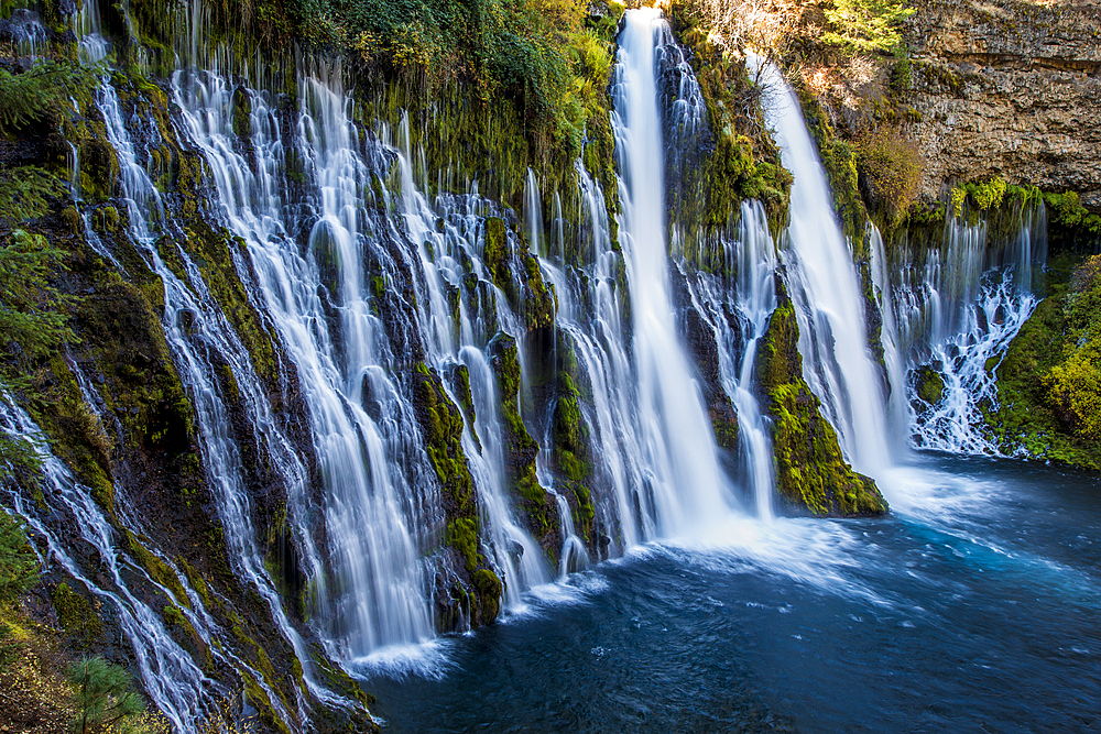 McArthur-Burney Falls Memorial State Park, Burney, California, USA.