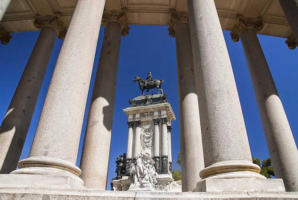 Spain, Madrid, Monument to King Alfonso XII in Parque El Buen Retiro.