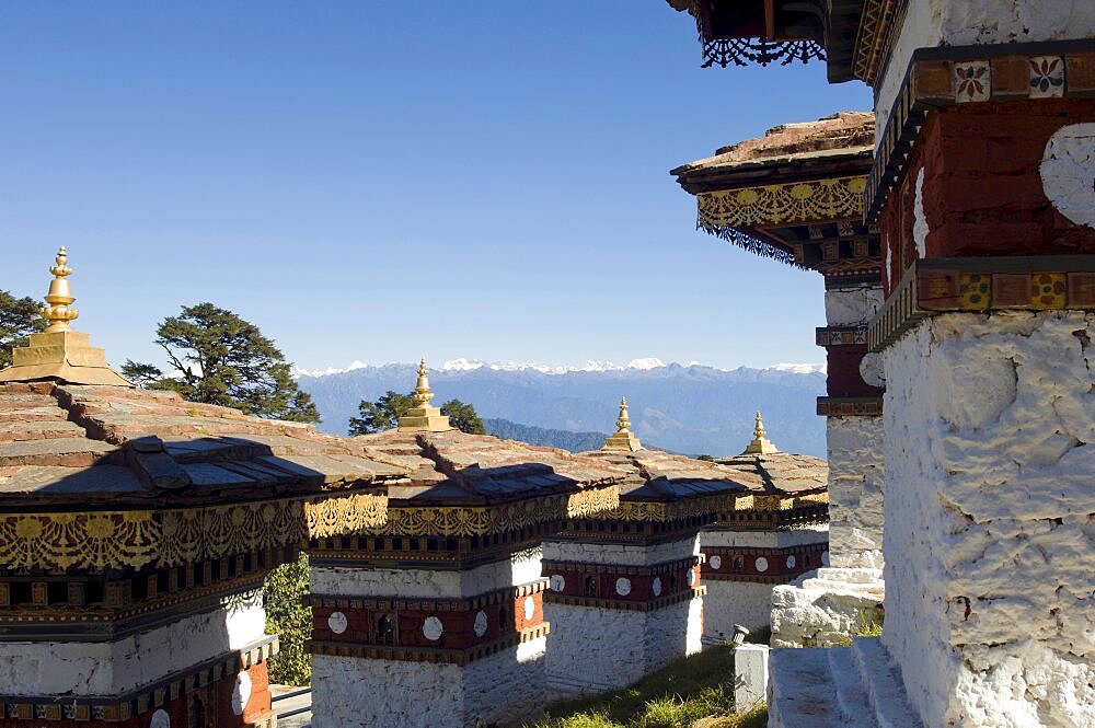 Bhutan, Dochu La, Chortens to commemorate victory of the 4th King in battle near Thimphu.