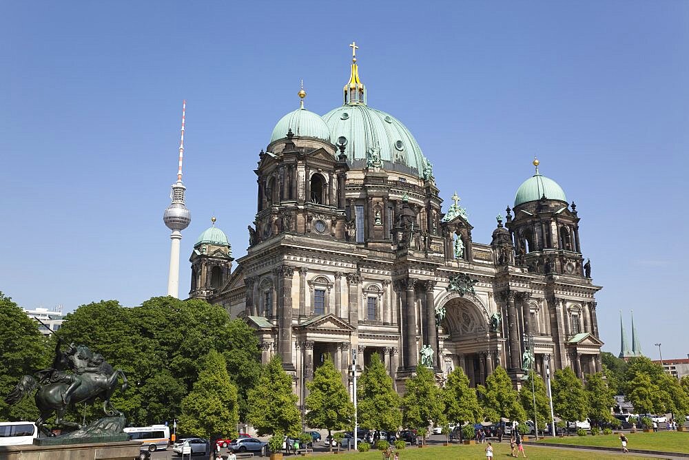 Germany, Berlin, Mitte, Museum Island, Cathedral with Fernsehturm TV Tower behind.