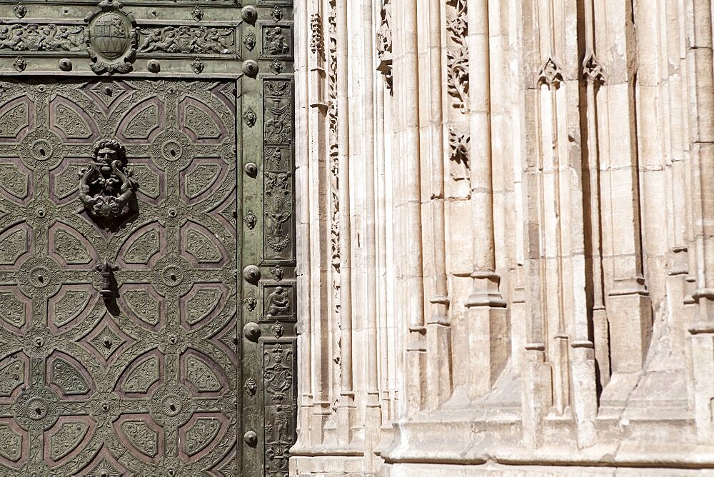 Spain, Castilla La Mancha, Toldeo, Cathedral Gate.