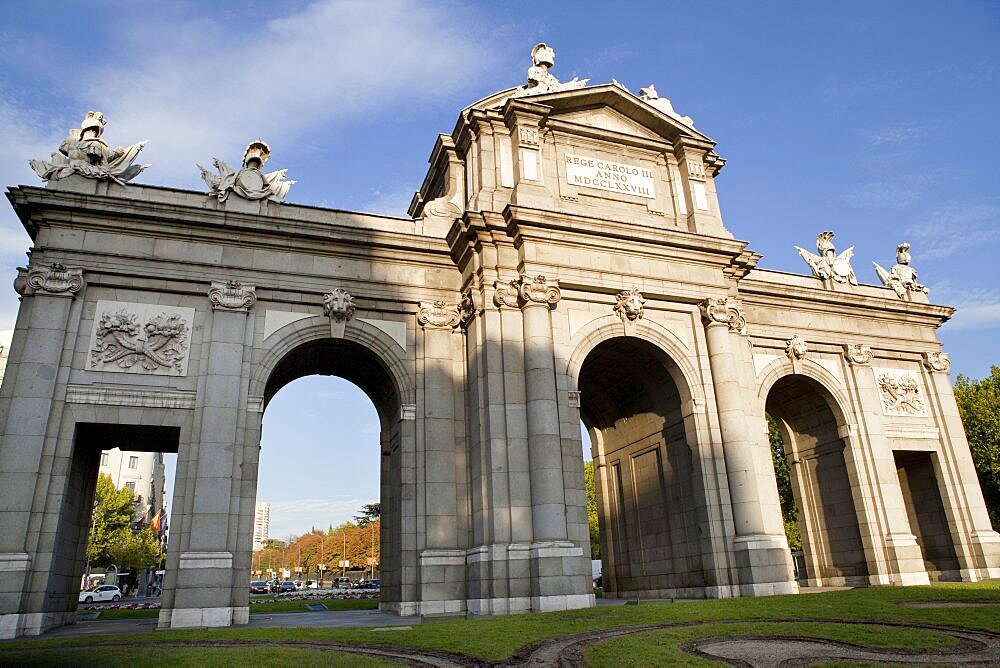 Spain, Madrid, Puerta de Alcala.