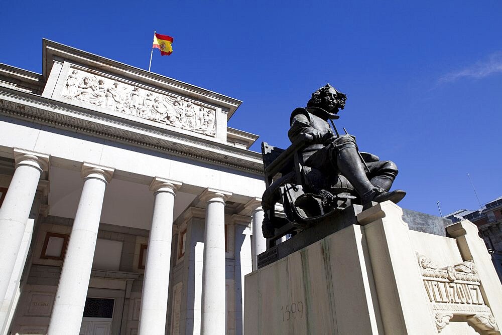 Spain, Madrid, Statue of Diego Velazquez in front of the Museo del Prado.