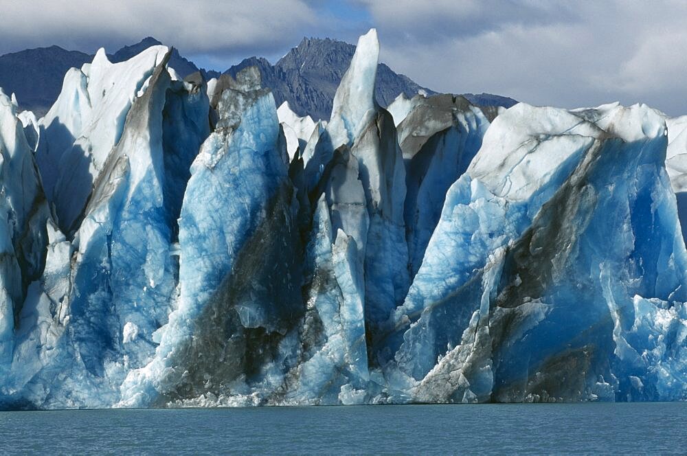 Argentina, Patagonia, Santa Cruz, Parque Nacional Los Glaciares, Glaciar Viedma. .