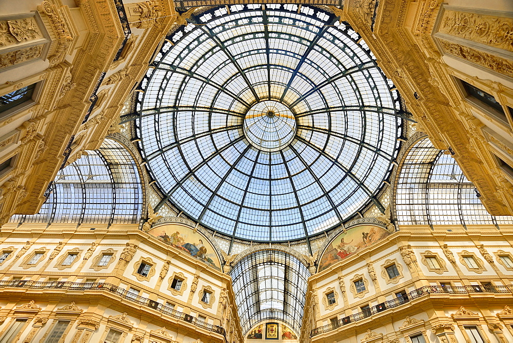 Italy, Lombardy, Milan. Galleria Vittorio Emanuele, Looking upwards towards the dome.