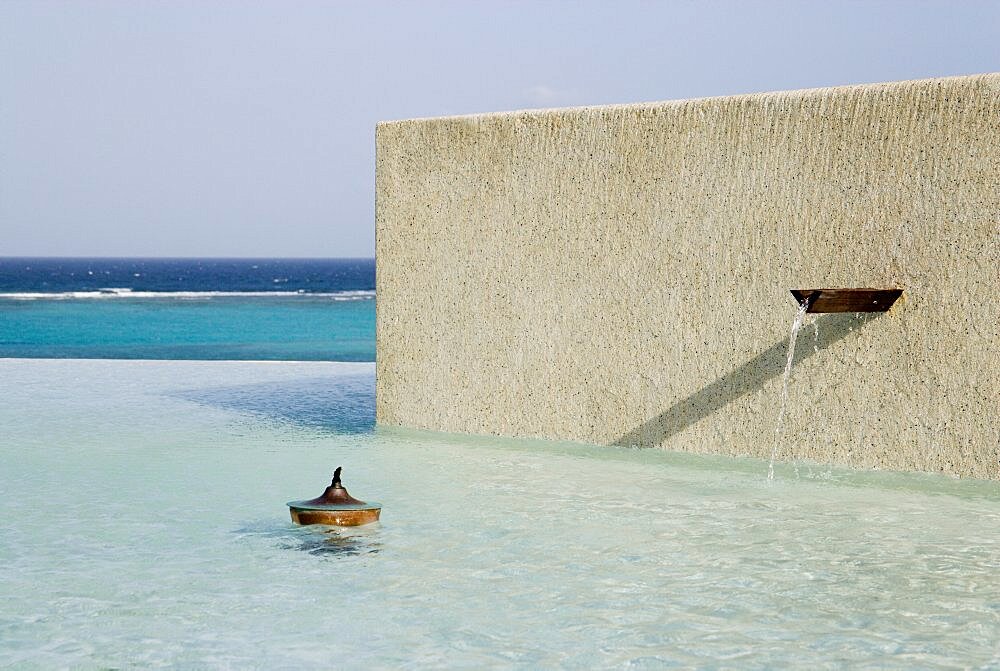 WEST INDIES St Vincent & The Grenadines Canouan Fountain at raffles Resort