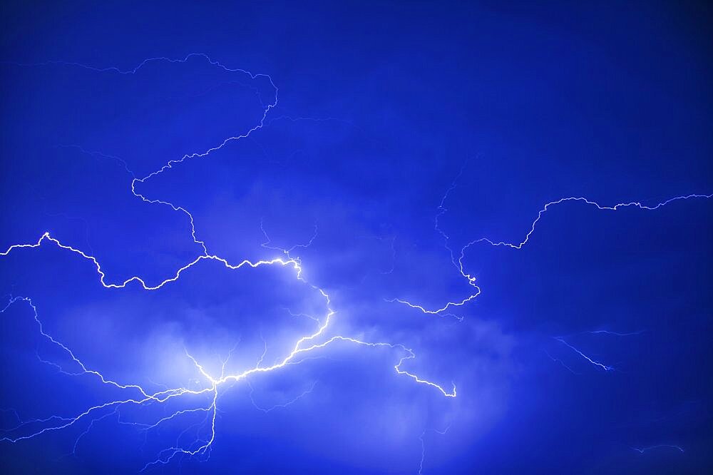 WEATHER Storms Lightning Electric Storm Lightning Blue Flash Electricity Electric Charge Zigzag Storm Natural Shock Sky Night Nite Ecology Entorno Environmental Environnement Green Issues