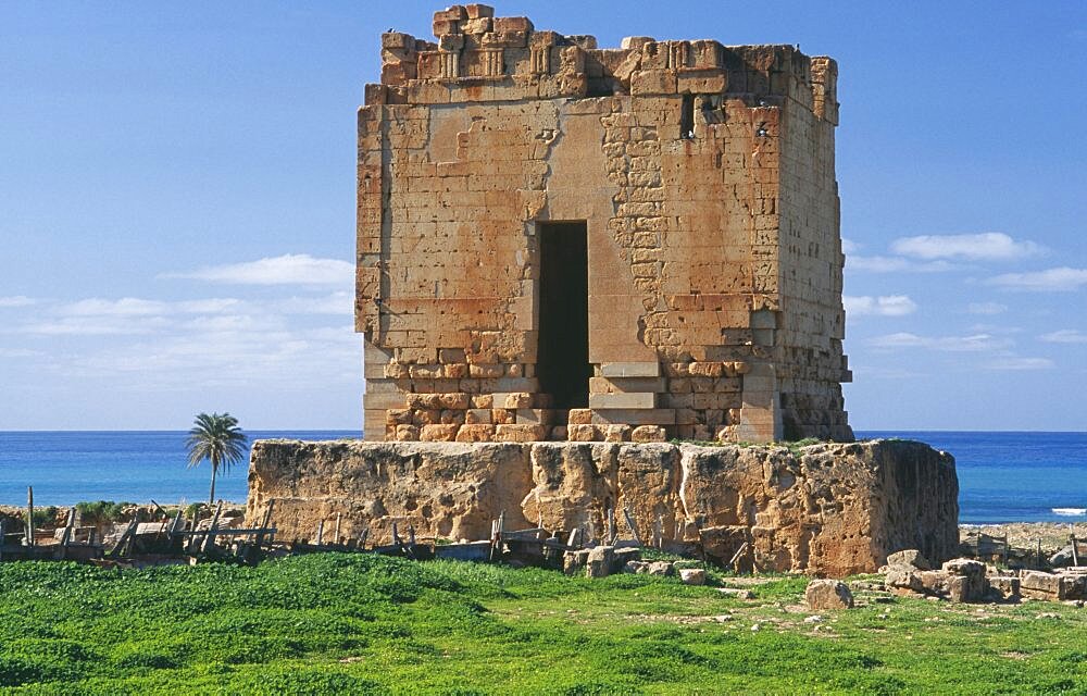 Ruined tomb with the sea behind, Tolmeita (Ptolemais), Libya, North Africa, Africa