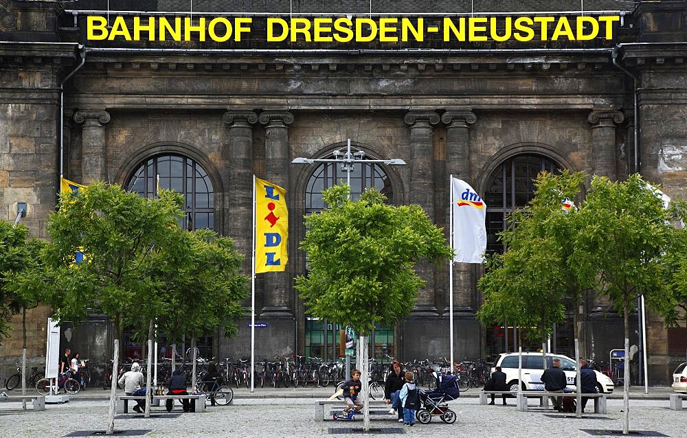 Germany, Saxony, Dresden, Exterior of the new train station, Bahnhof Neustadt, in Schlesischer platz