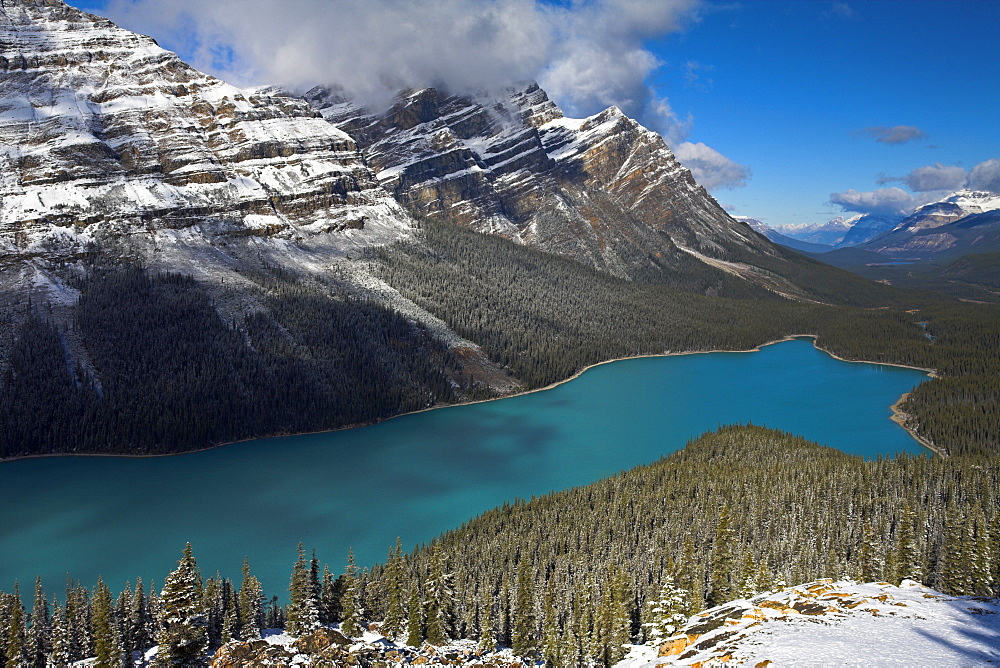 Snowy morning at Peyto Lake, Banff National Park, UNESCO World Heritage Site, Alberta, The Rocky Mountains, Canada, North America