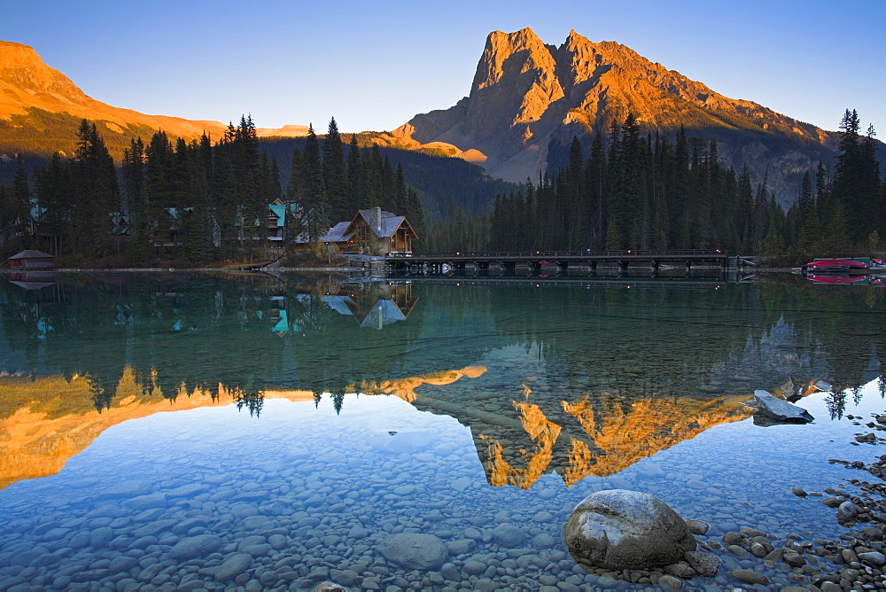 Emerald Lake and Lodge, Yoho National Park, UNESCO World Heritage Site, British Columbia, Rocky Mountains, Canada, North America