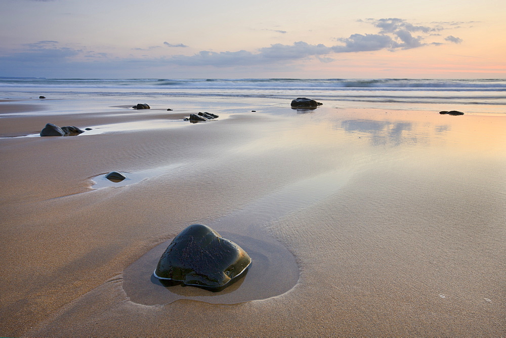 Sandy shores of Sandymouth beach at low tide, Cornwall, England, United Kingdom, Europe