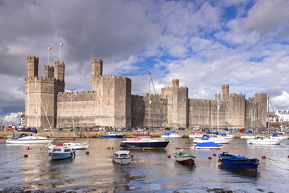 Caernarfon Castle, UNESCO World Heritage Site, Snowdonia, Wales, United Kingdom, Europe