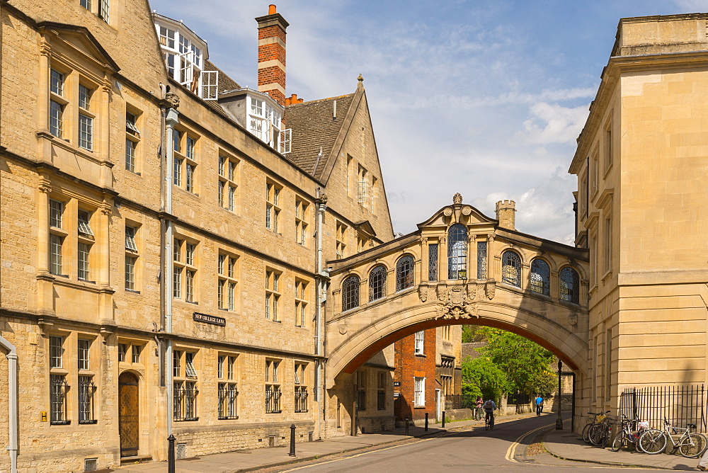 Hertford Bridge (Bridge of Sighs) forming part of Hertford College in Oxford, Oxfordshire, England, United Kingdom, Europe