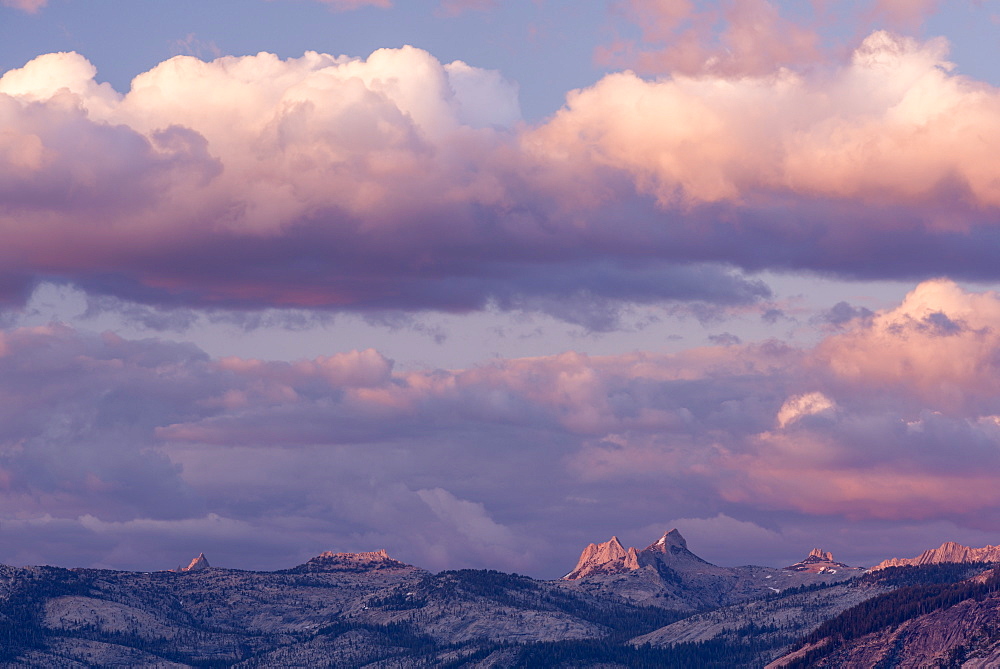 Colourful sunset above the mountainous terrain of Yosemite National Park, UNESCO World Heritage Site, California, United States of America, North America