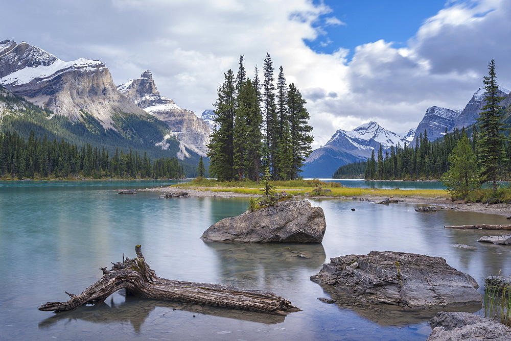 Spirit Island on Maligne Lake, Jasper National Park, Canadian Rockies, UNESCO World Heritage Site, Alberta, Canada, North America