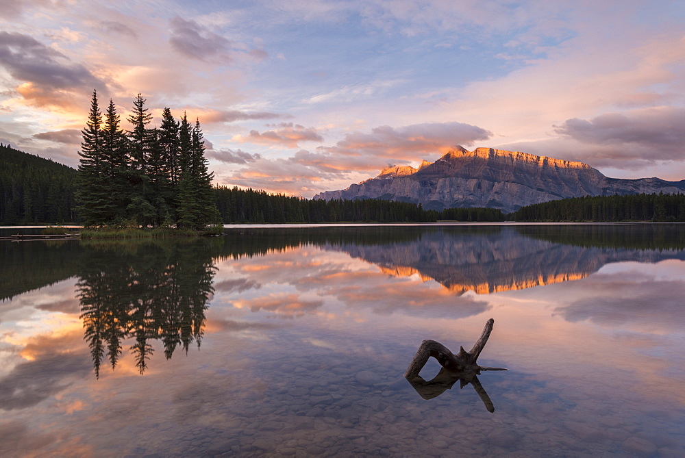 First light illuminates Mount Rundle, and reflects in Two Jack Lake, Banff National Park, UNESCO World Heritage Site, Alberta, Rocky Mountains, Canada, North America