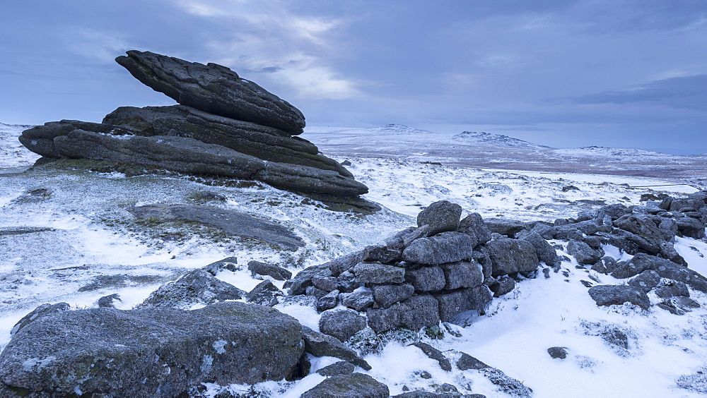 Belstone Tor and Irishman's Wall on a snowy winter morning, Dartmoor, Devon, England, United Kingdom, Europe