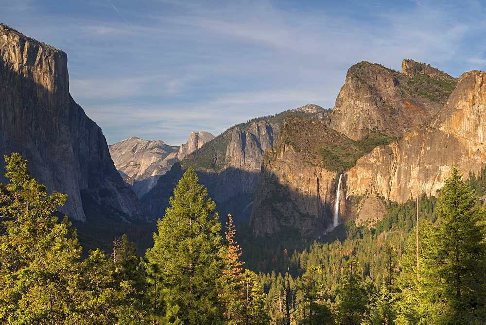 Yosemite Valley and Bridalveil Fall from Tunnel View, Yosemite National Park, UNESCO World Heritage Site, California, United States of America, North America