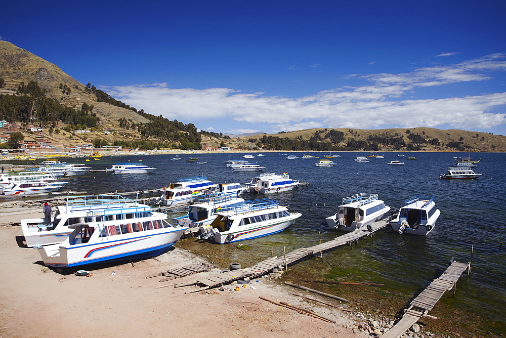 Boats moored in bay, Copacabana, Lake Titicaca, Bolivia, South America