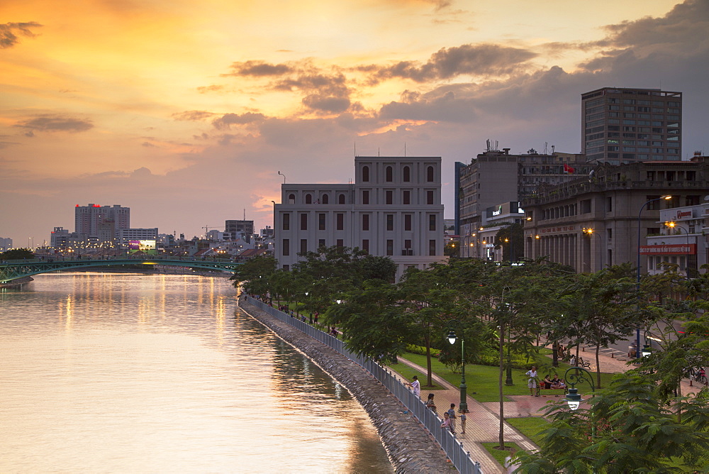 View of park and Ben Ngde River at sunset, Ho Chi Minh City, Vietnam, Indochina, Southeast Asia, Asia