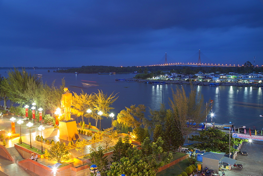 View of Can Tho River at dusk, Can Tho, Mekong Delta, Vietnam, Indochina, Southeast Asia, Asia