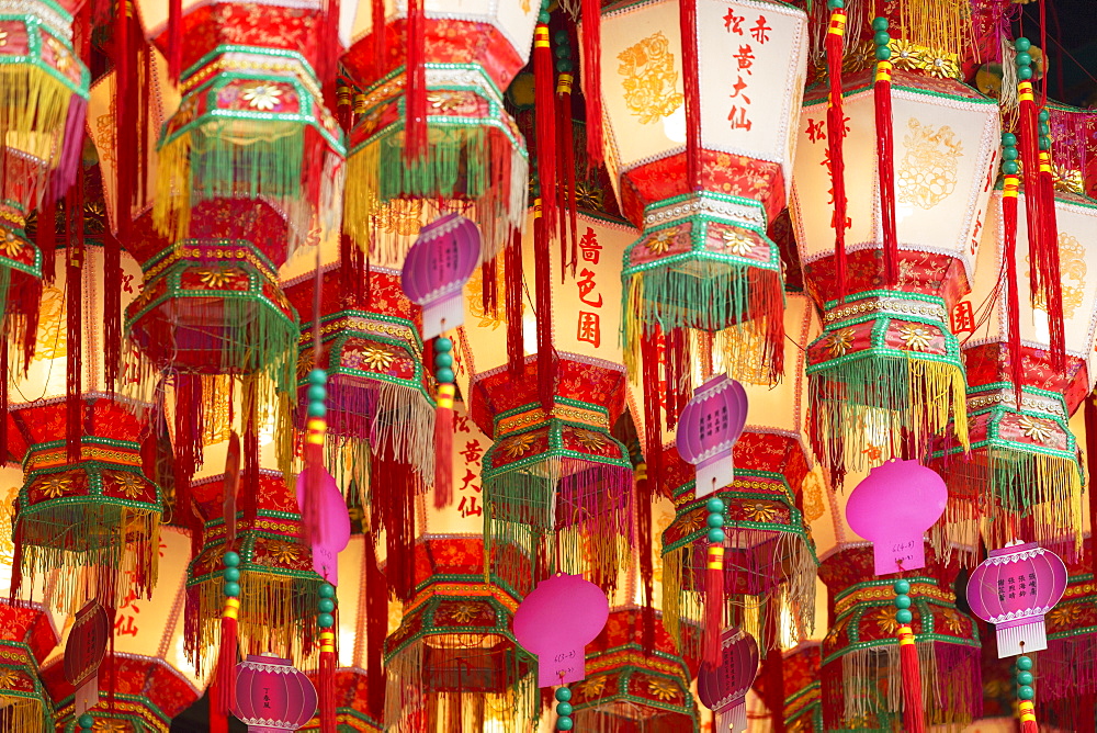 Lanterns at Wong Tai Sin Temple, Wong Tai Sin, Kowloon, Hong Kong, China, Asia